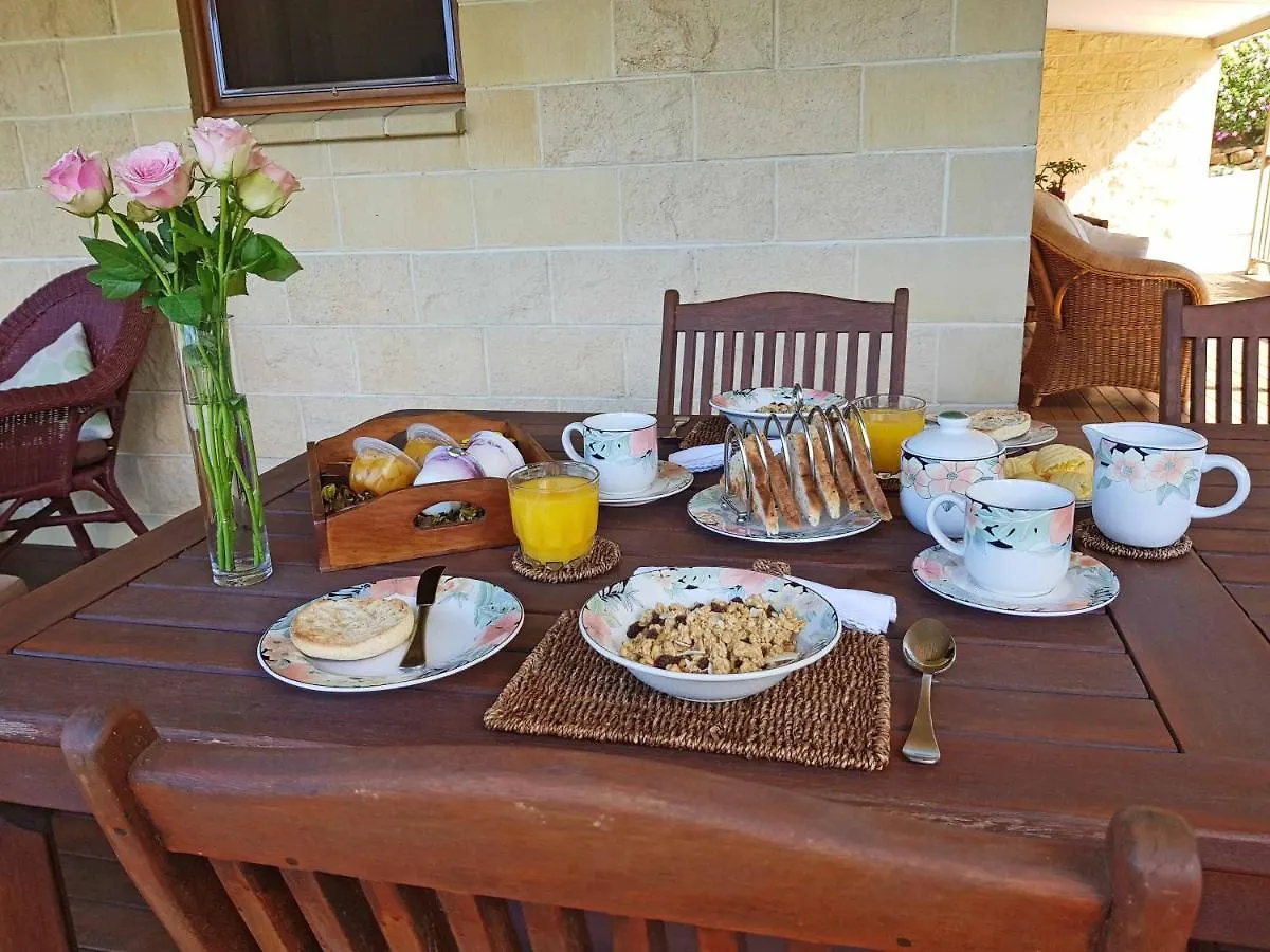 Gumtree House Montville Bed & Breakfast